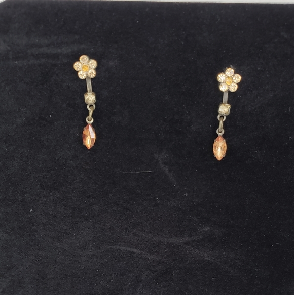 Flower Rhinestone Earrings - Picture 4 of 6